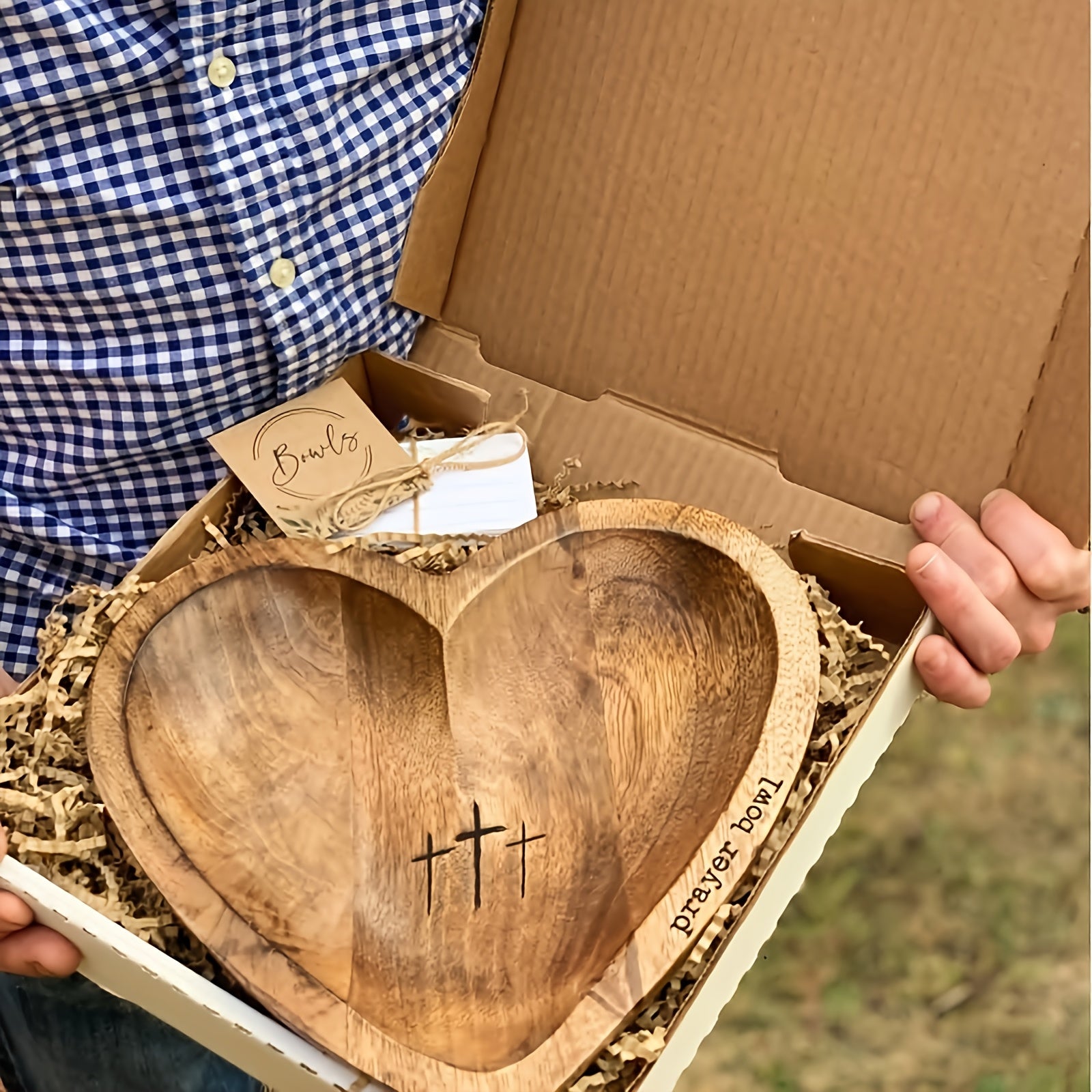 Heart Shaped Wooden Prayer Bowl | Christian Gift for Women, Religious Home Decor, Thoughtful Congregation Gift, Natural Wood Grain Design, Spiritual Home Decor | Heart Shaped Design | Smooth Wooden Surface, Let'S Pray Together (Non-Food Contact)